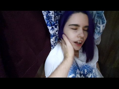 ❤️ Nakit-an akong igsoong babaye sa aparador ug gitabangan siya sa iyang cum ❤️ kualidad nga porn sa amon ❌️